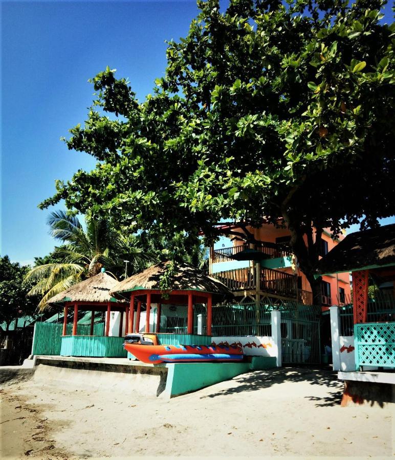 Smallfry'S Beach Resort Calatrava  Exterior foto